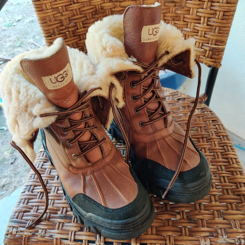 Ugg Adirondak Snow boots